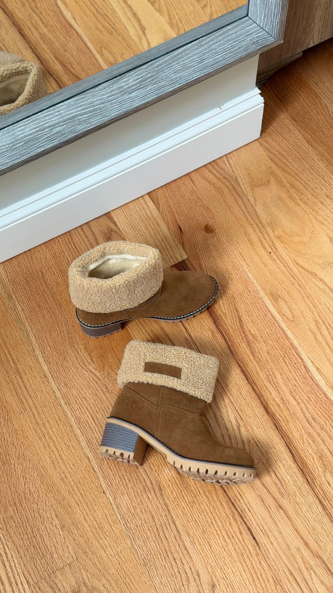 Suede Winter Boots for Women with fur lining and chunky heel 

#winter #winterboot #fashionboot #boot #womens #winterfashion #winterstyle #fallfashion #fallstyle #fall #snowboot #furboot #wintertrends #fashion #brownboot #chestnut #brown #camel #fur #amazon #amazonfind #amazonfashion #amazonstyle #ltkfind 

#LTKFindsUnder100 #LTKTravel #LTKSeasonal