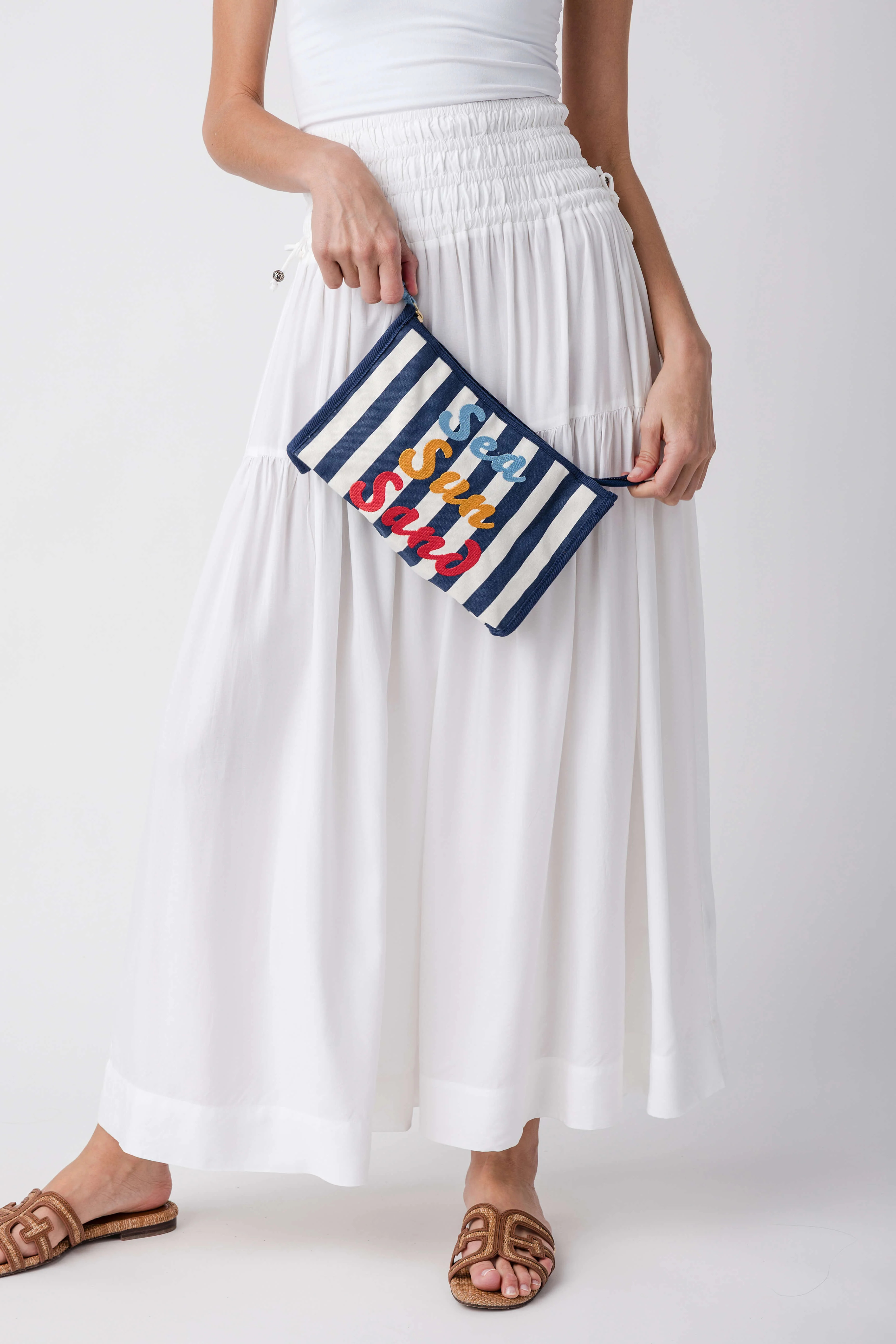 Shiraleah "Sea Sun Sand" Zip Pouch | Social Threads