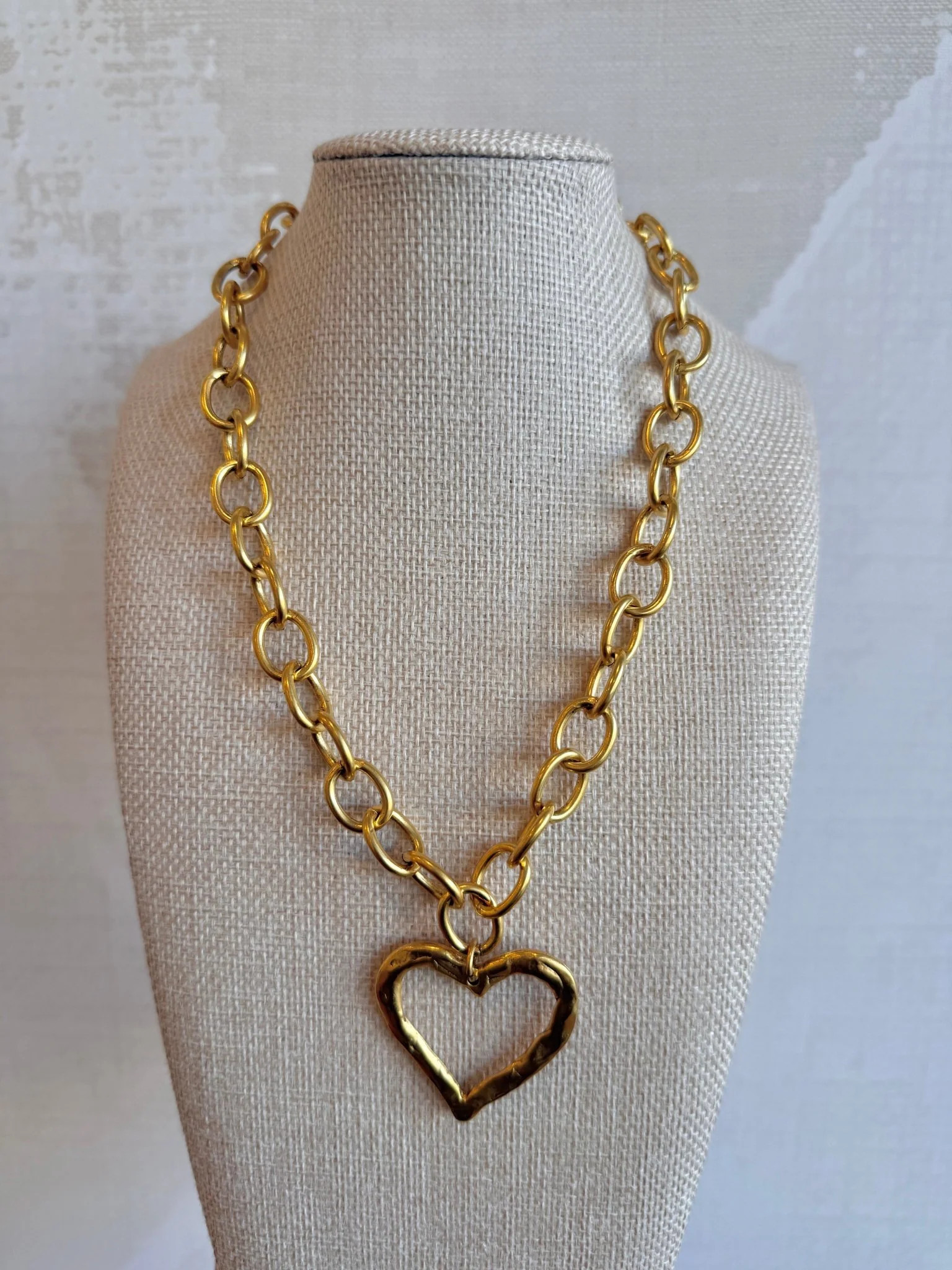 Kelsey Heart Necklace | Cola Stacks