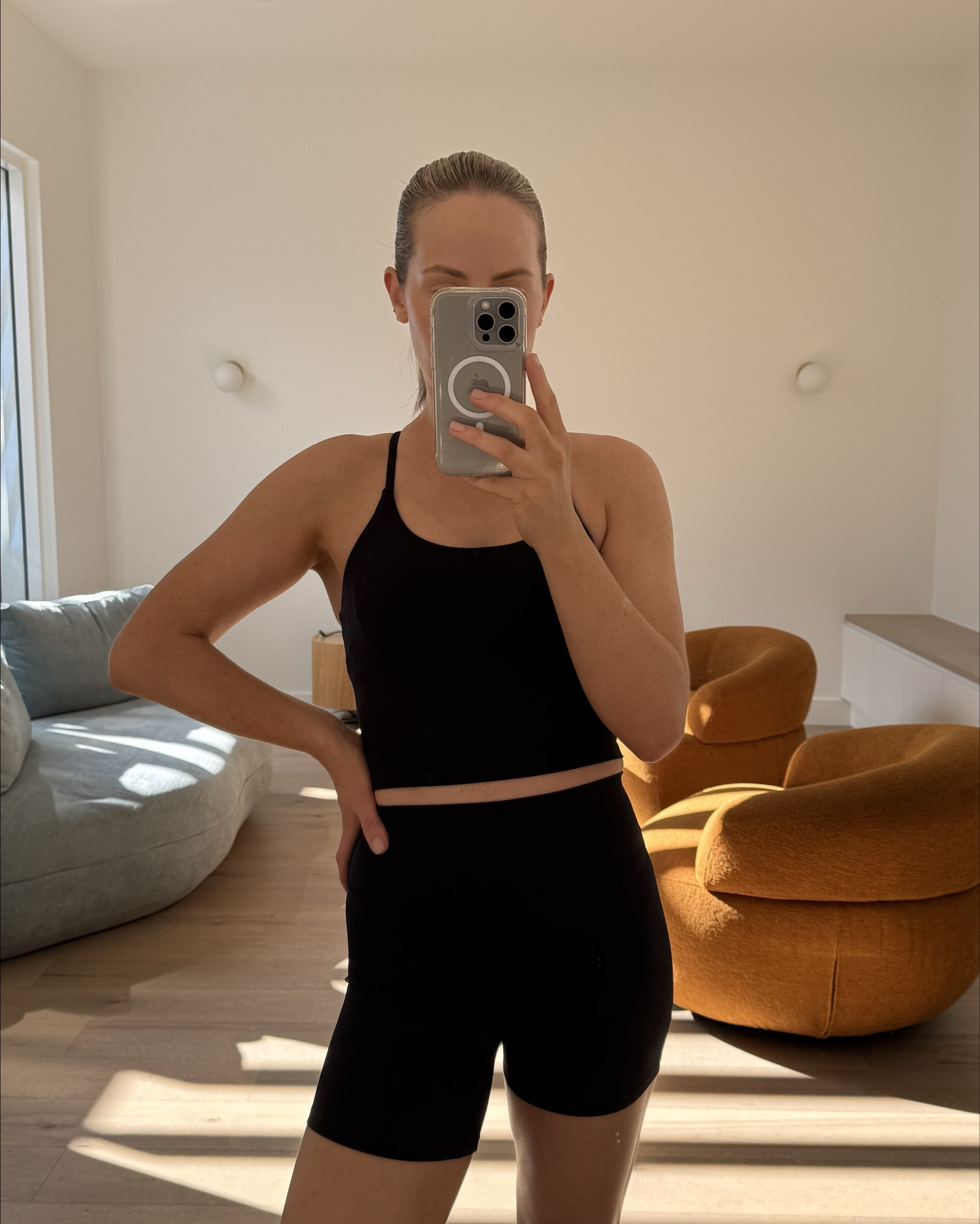 The activewear set I’ve been living in this past week. So deliciously soft, and I think these bike shorts are the most flattering I’ve ever owned! Wearing a size Medium in both, the perfect fit 🧘🧘‍♀️