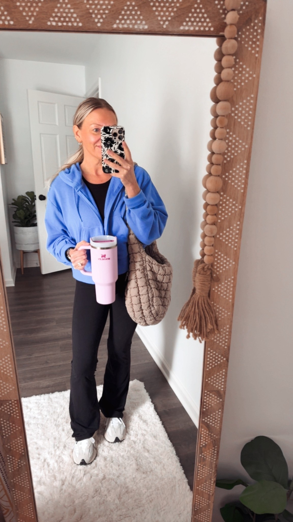 Sunday errands ootd

#LTKActive #LTKOver40 #LTKootd