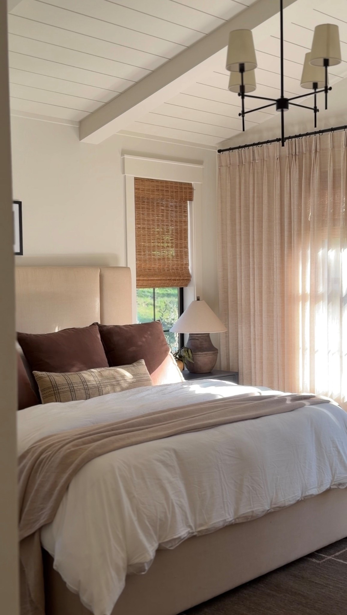 Primary bedroom~
Loving our new duvet! It has 10 connections points to help keep the insert in place 👏🏻

Bedding, bedroom design, bedroom pillows, Amber interiors, duvet cover 

#LTKHome

#LTKHome