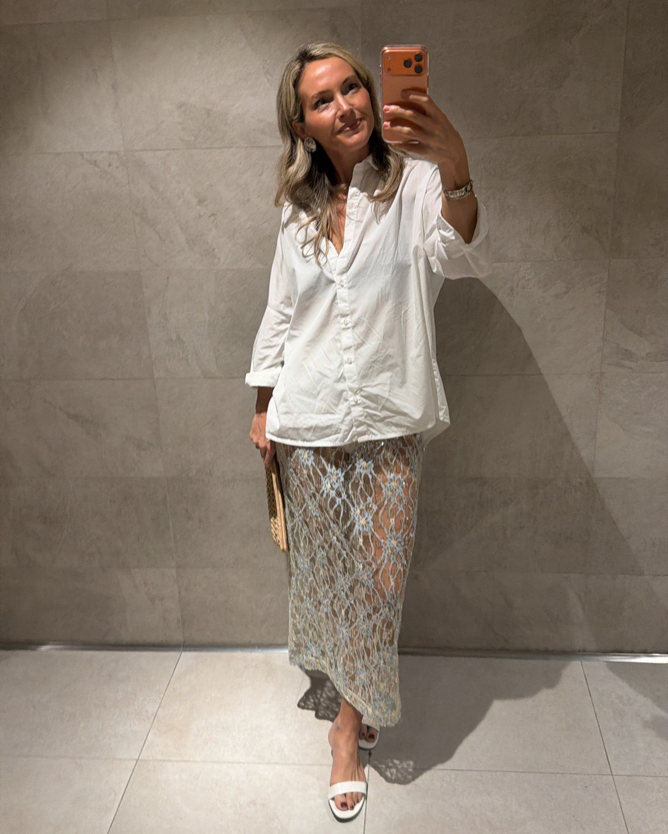 Dubai nights ✨
Such a pretty skirt 💔 so perfect for winter sun get always.. and I white shirt is always a must on the packing list 👌

#LTKuk #LTKtravel #LTKeurope