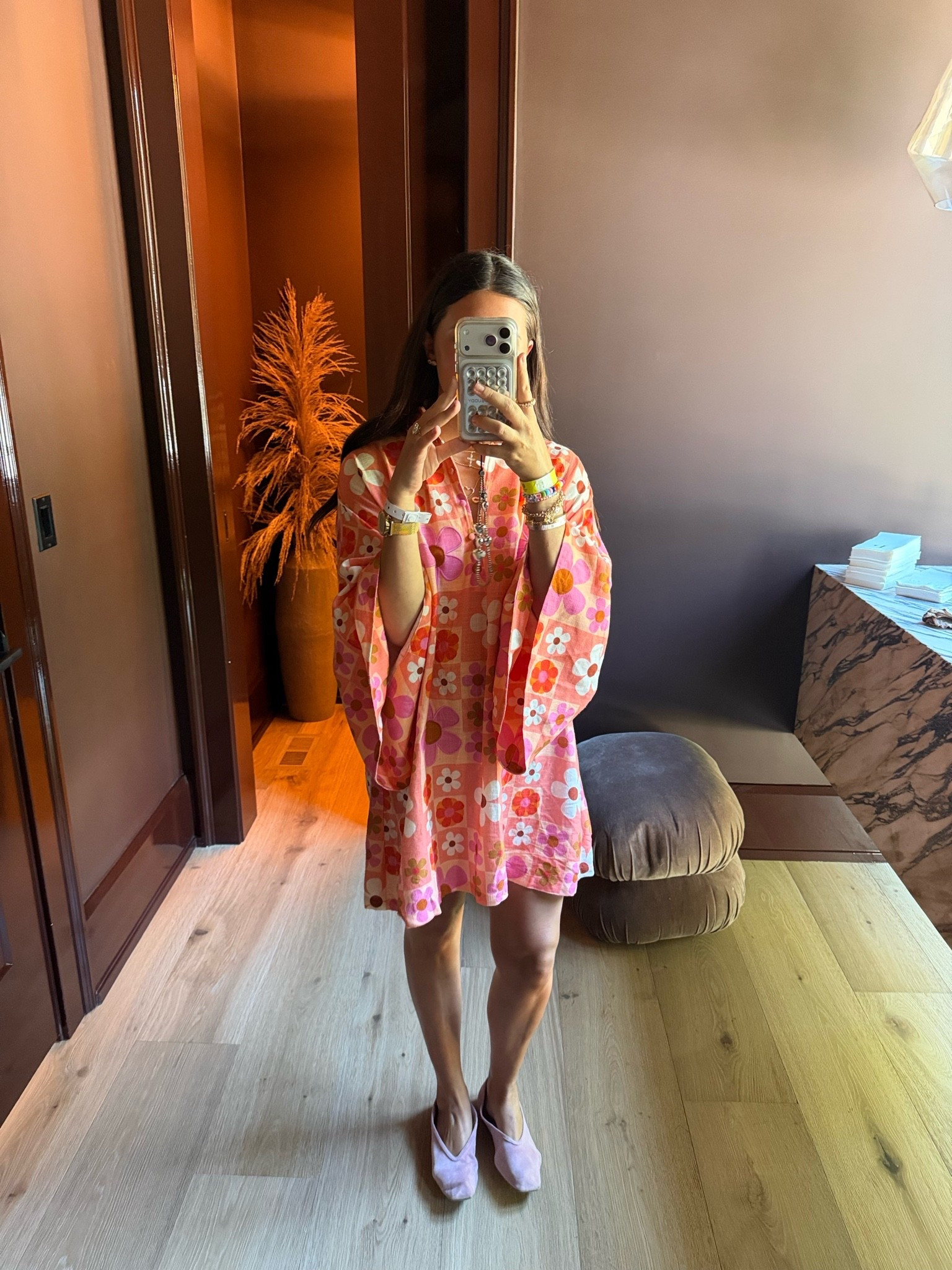 I know these are absolute $$$$ investment pieces but they fit so well. Easy & just a throw on silhouette! 

Dressupbuttercup.com #dressupbuttercup #dederaad