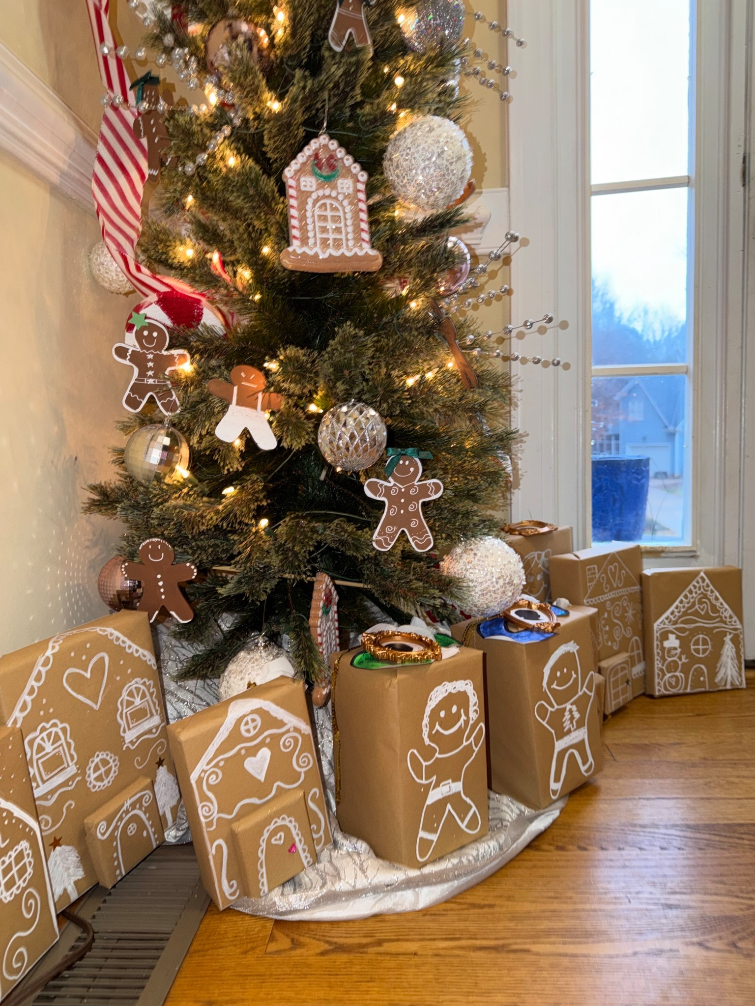 Handmade gift wrapping because I’m a Crafty auntie🤍🎄🤎

#LTKdayinmylife #LTKGiftGuide #LTKHoliday