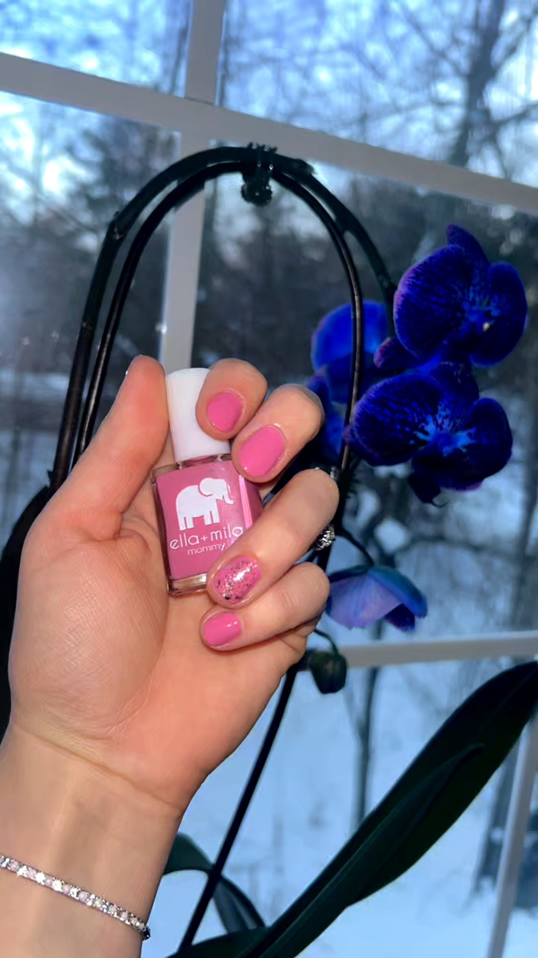 The Ultimate Quick-Dry Mani Routine! 💅✨

Stop waiting for your nails to dry! I’m obsessed with the @ellamila "In a Rush" Top Coat—it’s a total game-changer for a smudge-free finish in minutes.

What I used for this look:
• Soy Polish Remover: Vitamin-enriched and smells amazing.
• All About The Base: The perfect prep for a long-lasting mani.
• "Rosy Cheeks": The prettiest pop of pink!
• "In a Rush" Top Coat: My secret weapon for a fast-drying, high-shine finish.
Everything is 17-Free, vegan, and cruelty-free. Tap the products below to shop my exact nail routine! 👇 #ellamilapartner  #ad

#LTKselfcare #LTKgrwm #LTKdayinmylife