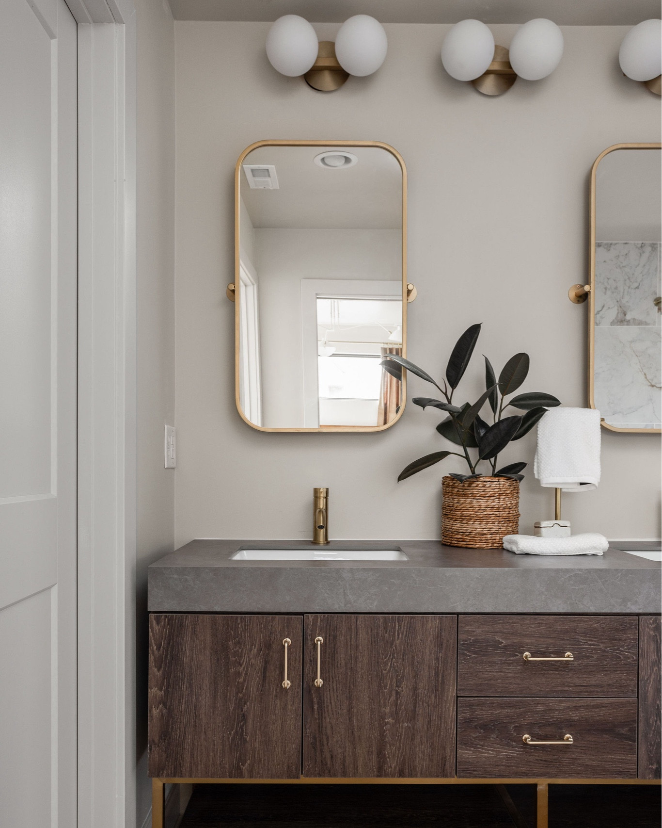 A luxurious bathroom adds to a high end vibe.

#LTKhome