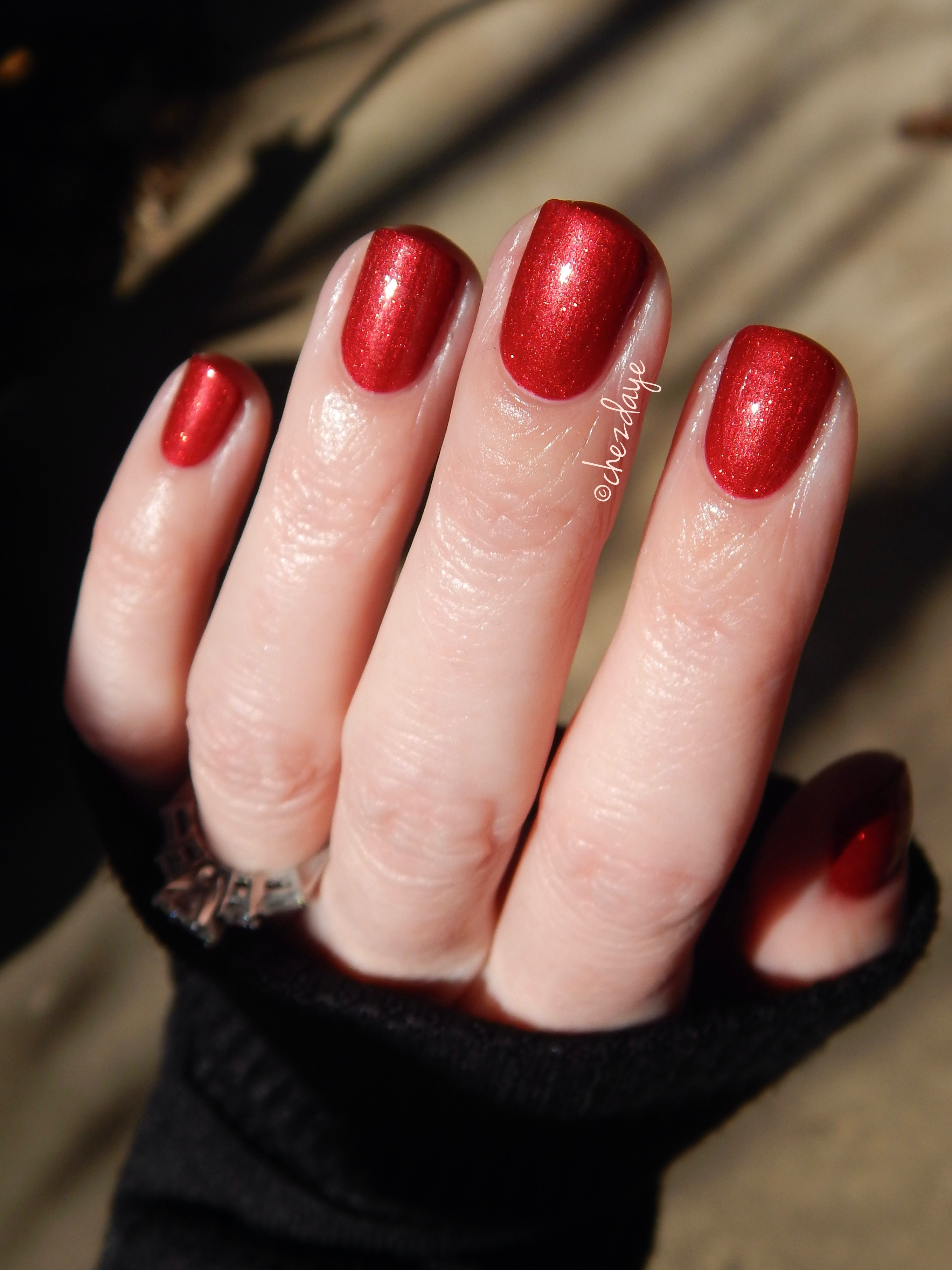 Shimmering sparkly red nails! ❤️✨ 

 

#LTKHoliday #LTKStyleTip #LTKBeauty