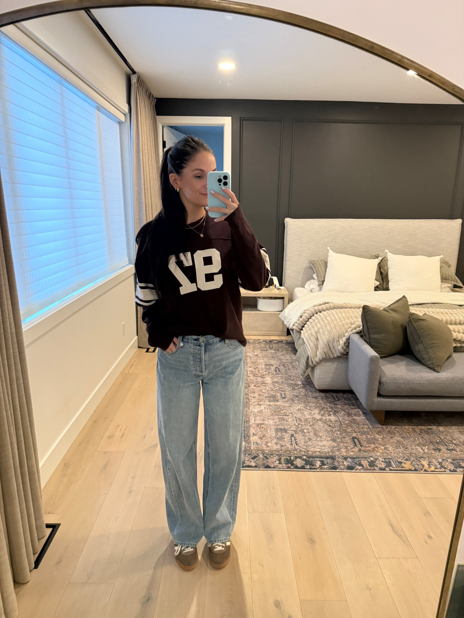 Hockey mom fit of the day 

#LTKwinter #LTKcanada #LTKjeans
