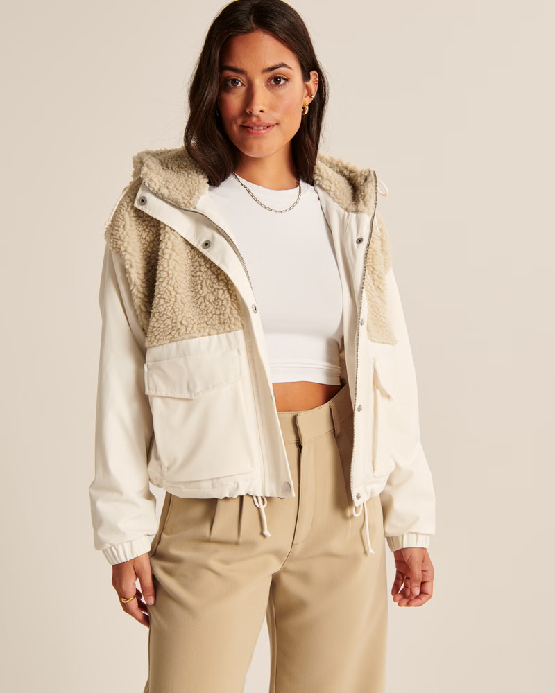 Cropped Winterized Traveler Jacket | Abercrombie & Fitch (US)