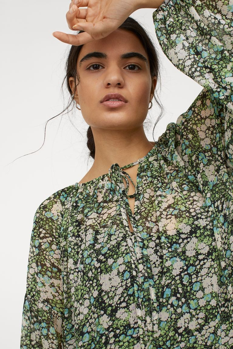 Long chiffon dress | H&M (UK, MY, IN, SG, PH, TW, HK)