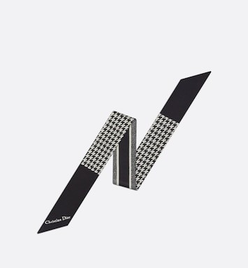 30 Montaigne Mitzah Scarf | Dior Couture