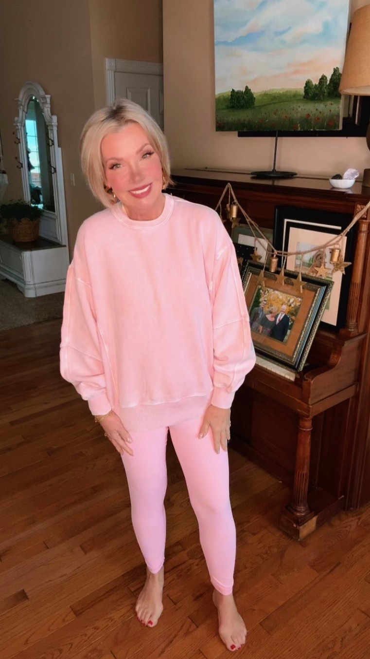 Alright now. These Aerie leggings are that soft, don’t-wanna-take-em-off, wear-em-all-day kind of comfy. Stretchy but not see-through, smoothing without squeezing, and they stay put. High-waisted, flattering, and buttery.  Perfect for lounging, walking, or pretending you’re gonna work out. I sized true and they fit like a dream. Paired here with a cozy sweatshirt and bare feet because real life.

#LTKSaleAlert #LTKActive #LTKfitnessgoals