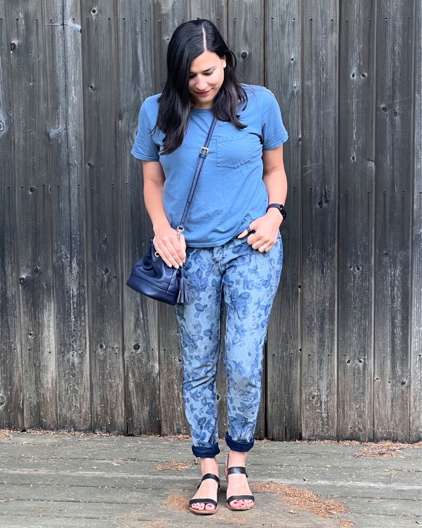 Wearing my old (bought in 2013) floral jeans from @target and trusty @everlane tee in todays outfit post. 
(Fun fact: the jeans are reversible and there are a few pairs on eBay! Check out my LTK or the blog post for links)



#LTKunder50 #LTKstyletip #LTKshoecrush