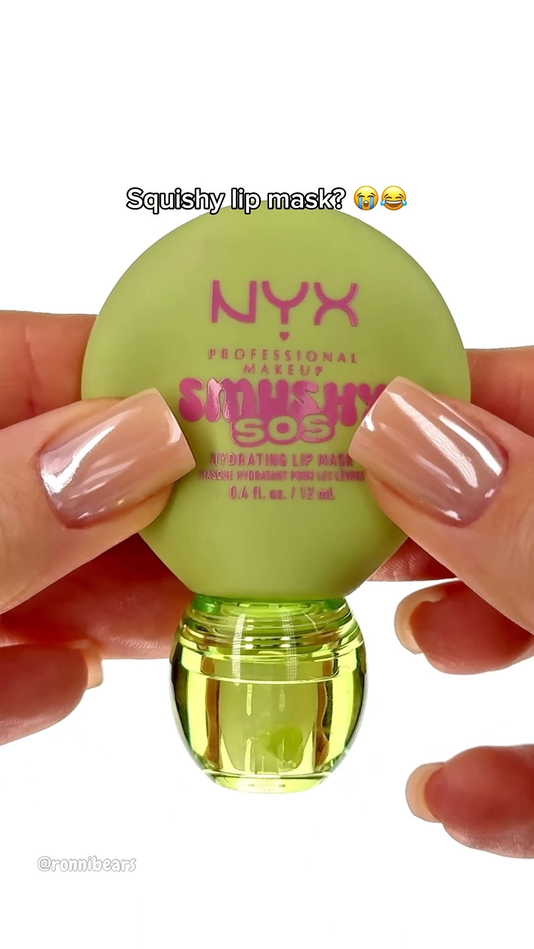 Squishy lip mask?! 😭

🛍️ NYX Smushy SOS Hydrating Lip Mask in Green Sereni-tea

#LTKuk #LTKautumn #LTKbeauty