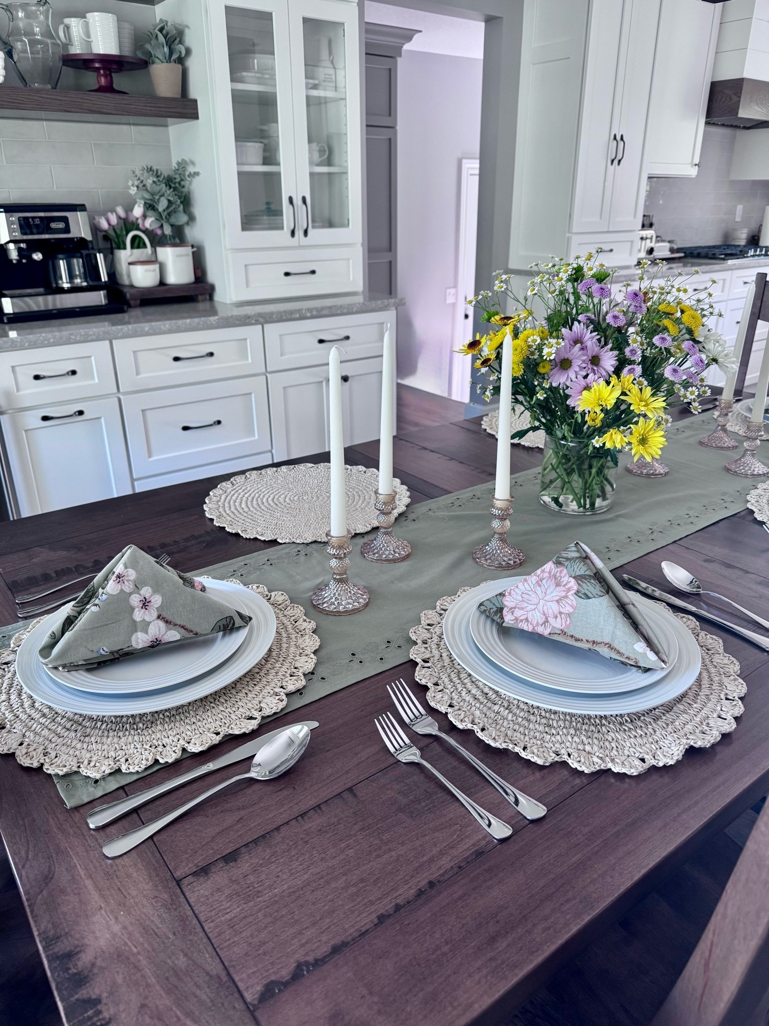 Spring table, spring table setting, spring table scape

#LTKfoodie #LTKdayinmylife #LTKHome