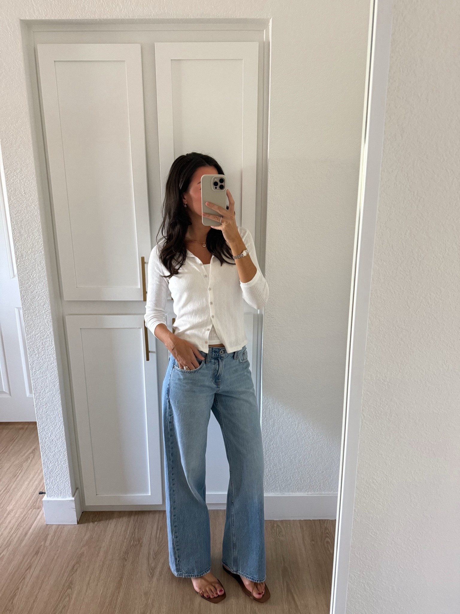 My Abercrombie code AFCASSIE stacks on top of the huge sale for an extra 15% off!

I am 5’7” and wear a size XS in tops and dresses at Abercrombie, and size 25 regular length in jeans! I am wearing their Classic style in all of these jeans except for the 90s Relaxed Jeans and 90s Straight Jeans, which are in Curve Love!