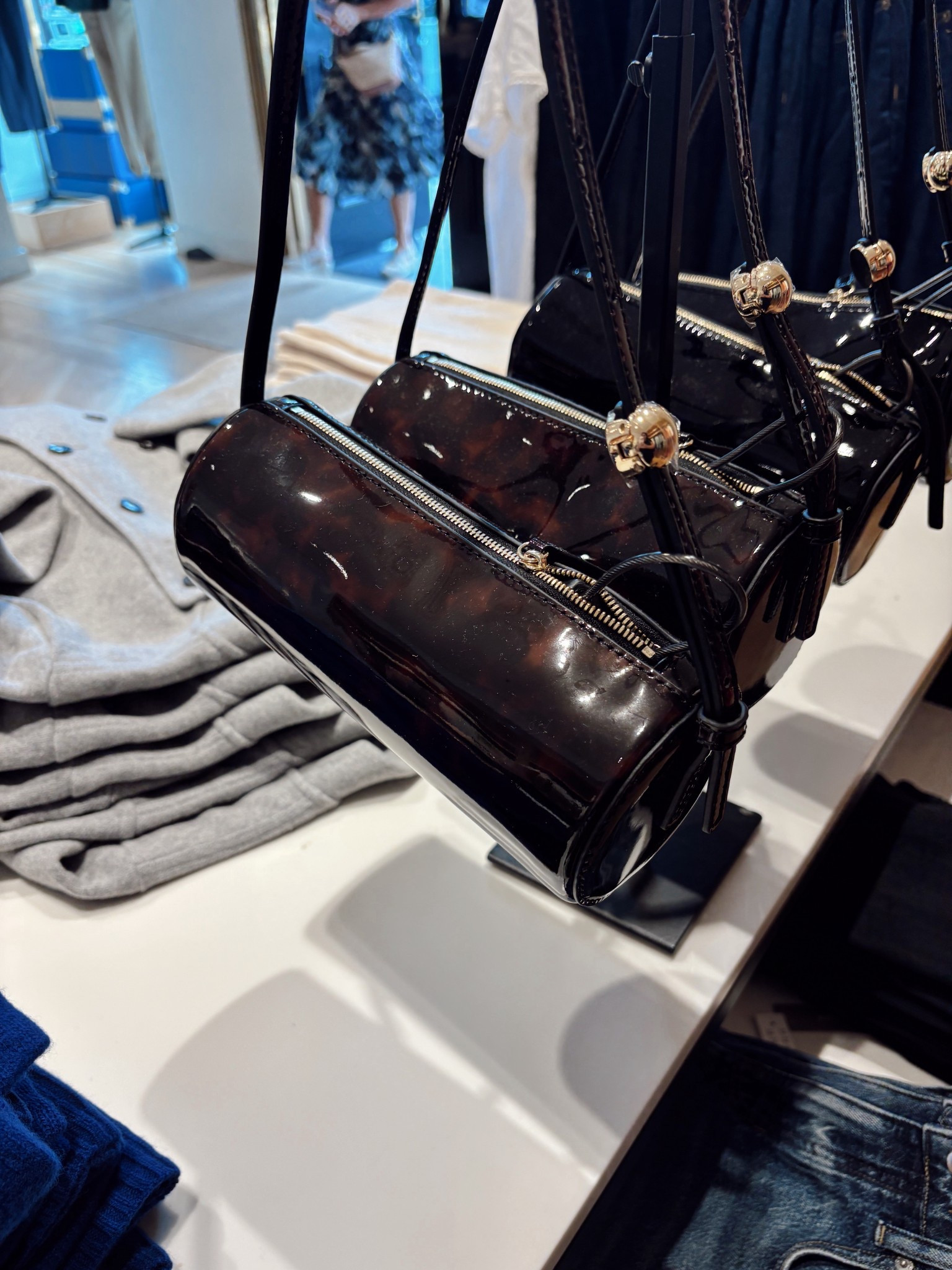 Cylinder shaped bags are officially trending again and I think I’m here for it. This adorable tortoise J.Crew barrel bag is so good for fall 

#LTKSeasonal #LTKStyleTip #LTKItBag