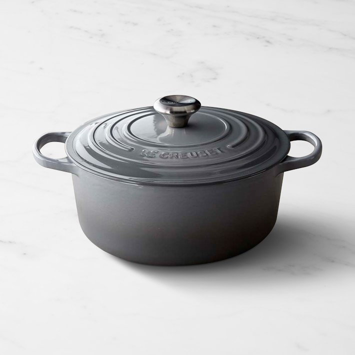 Le Creuset Signature Enameled Cast Iron Round Oven | Williams-Sonoma