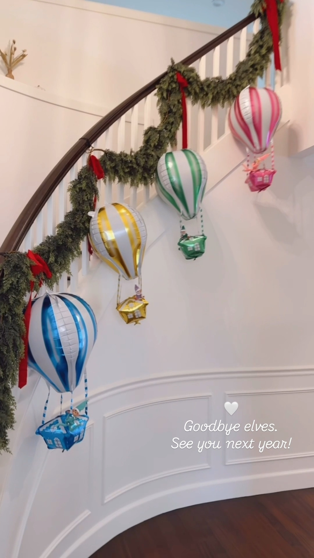 Elf Goodbye Idea

Hot Air Balloons
Flying back to the North Pole
Elf Balloons
Goodbye Elf

#LTKKids #LTKHoliday #LTKSeasonal