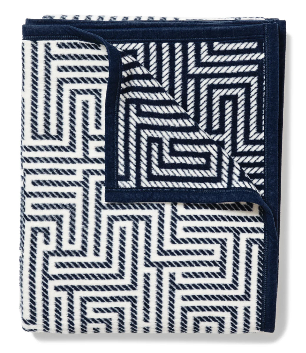 Harbor Tides Navy Blanket | ChappyWrap