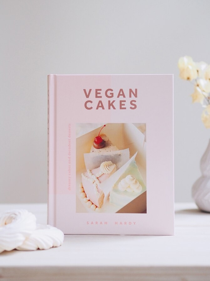 Vegan Cakes Book | The Cross Decor & Design