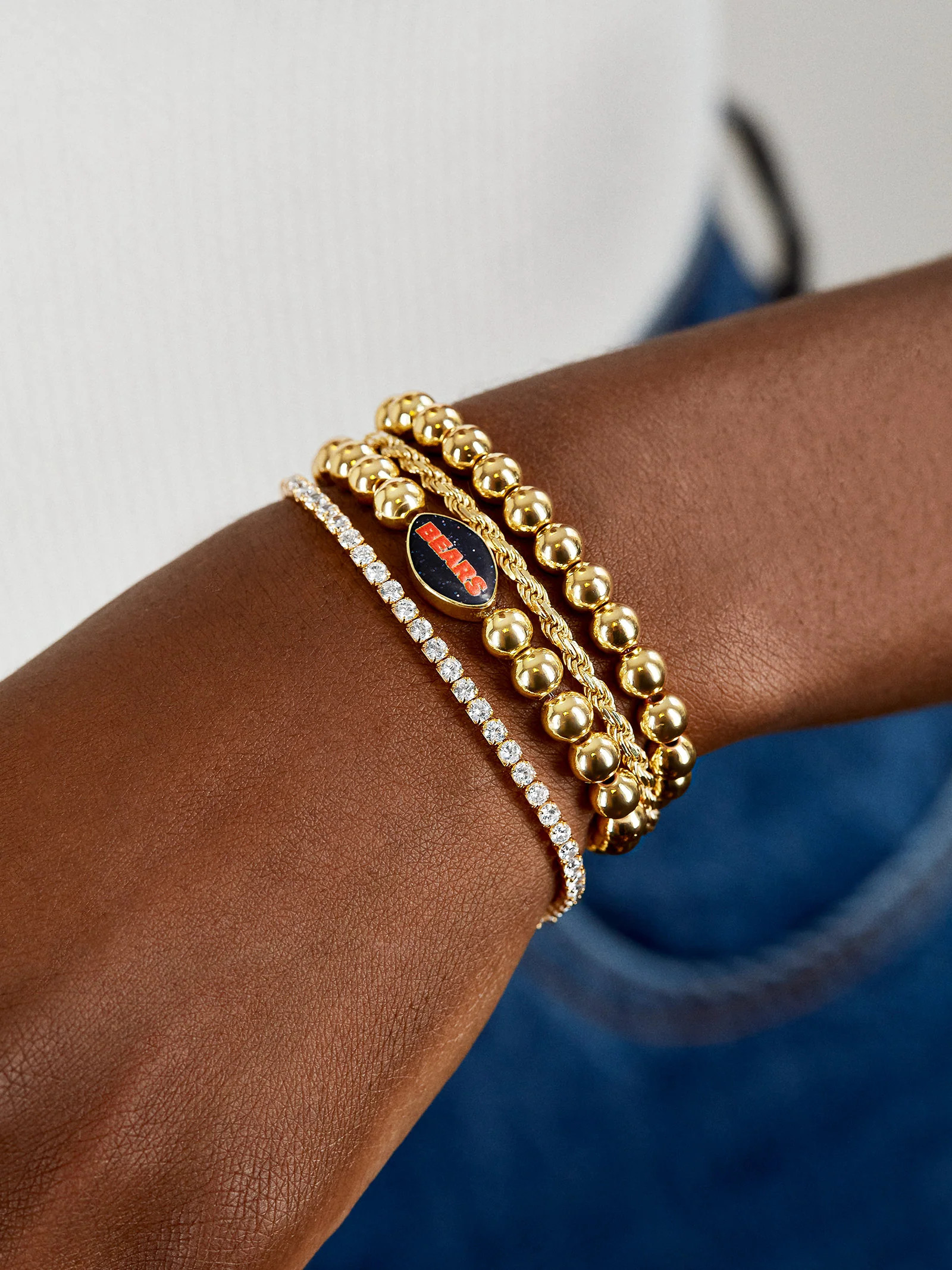 Chicago Bears NFL Gold Pisa Bracelet - Chicago Bears | BaubleBar (US)