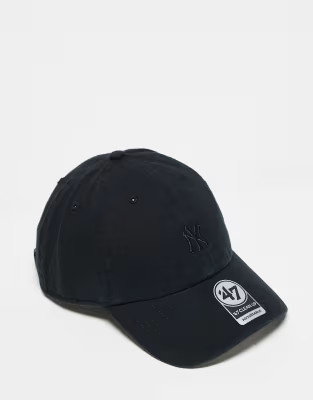 47 Brand NY Yankees mini logo cap in black | ASOS (Global)