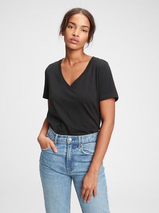 100% Organic Cotton Vintage V-Neck T-Shirt | Gap (US)