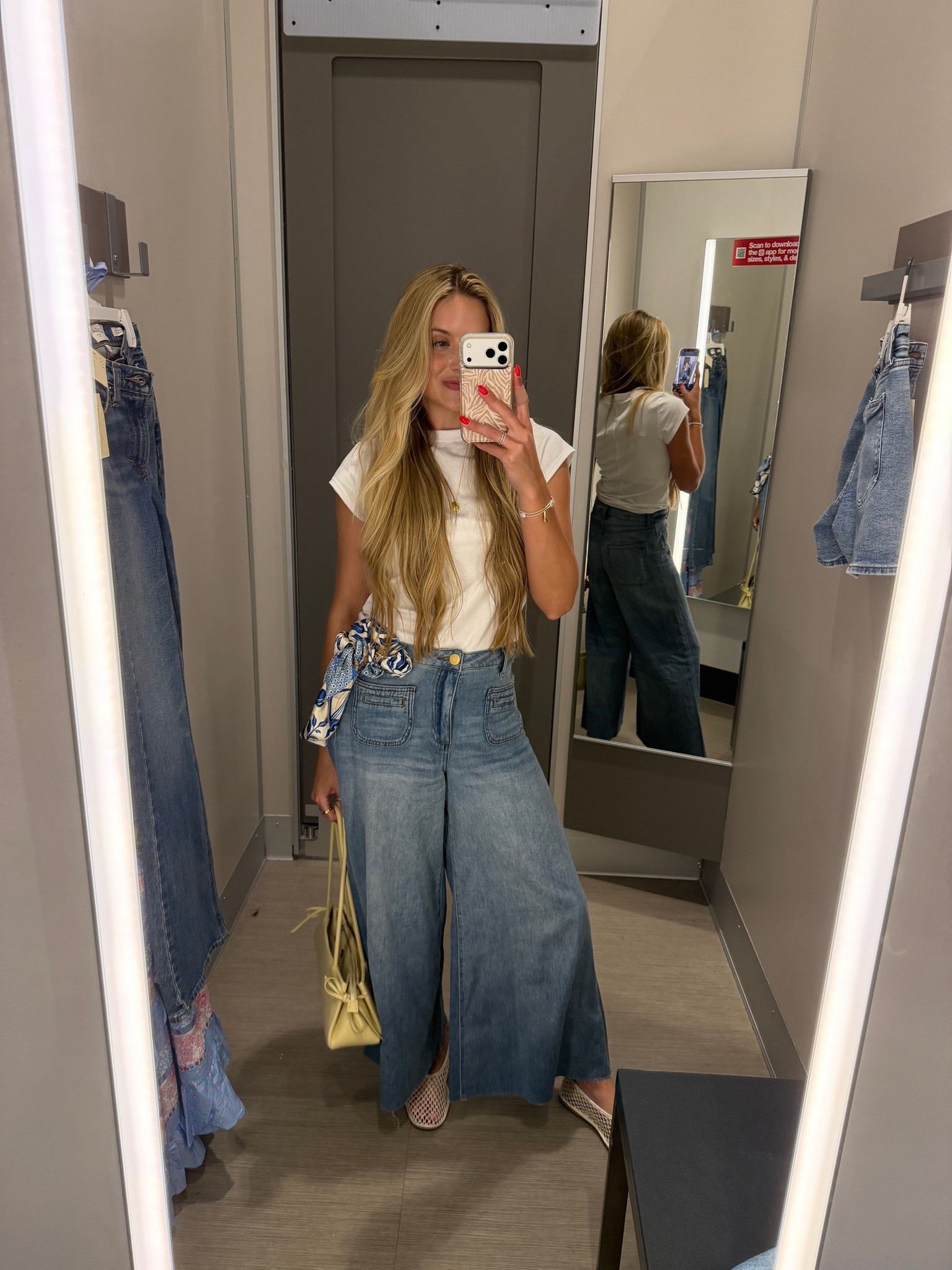 OOTD: simple and chic 🍸🤍 In a size 2 Jean, they run big. S tee #summerstyle

#LTKootd