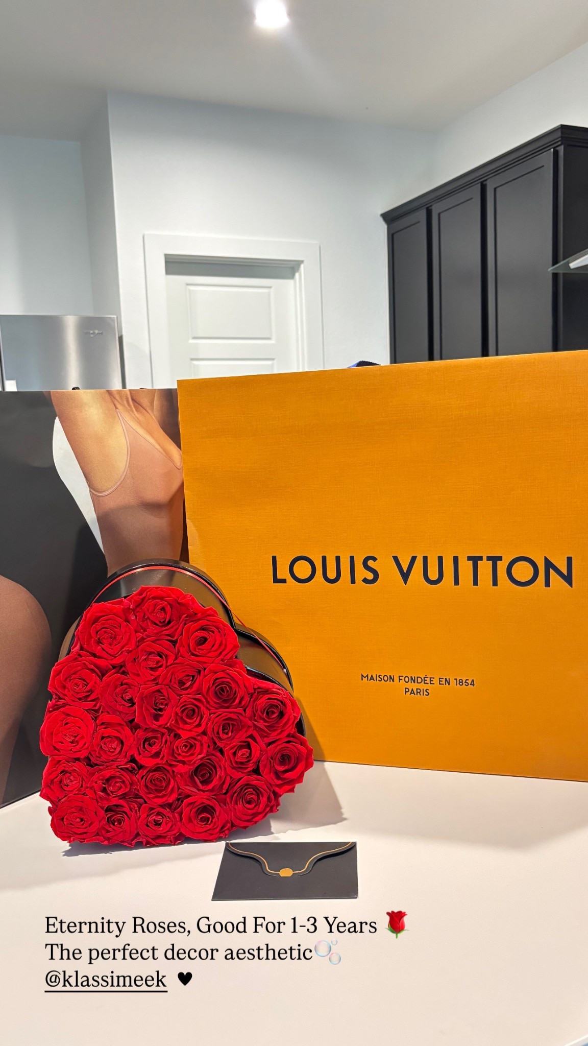 Eternity Roses 🌹 1-3 Year Life Span
Aesthetic Decor Piece 🫖

#LTKHome #LTKBeauty #LTKFindsUnder100