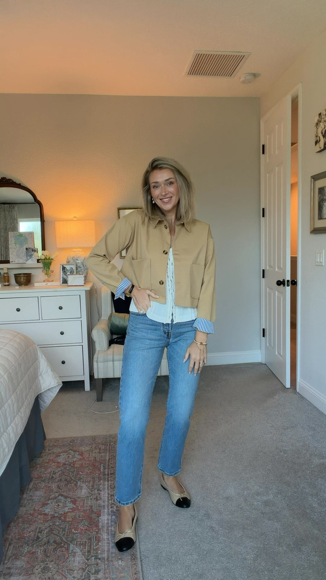 A classic fall outfit built around pieces that never really go out of style. Good denim, a white lace top, ballet flats, and a trench are the kind of pieces I’ll keep reaching for year after year.

classic fall outfit, Levi’s jeans, white lace top, cropped trench coat, ballet flats, timeless style, fall wardrobe, classic accessories