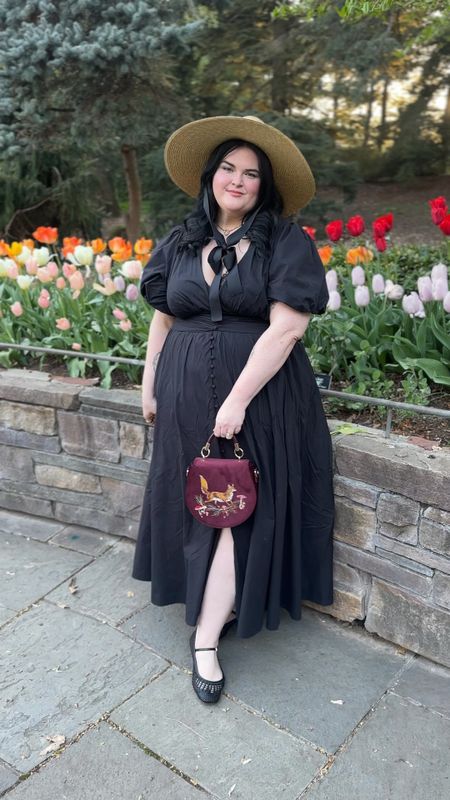 This dress has returned for pre order! It will ship August 1st making it the perfect transitional summer to fall dress. Especially for the goth spooky witchy girls. I love the button detail and the fit is immaculate (brings out an hourglass figure on just about anyone!  ). I am wearing the 2X.