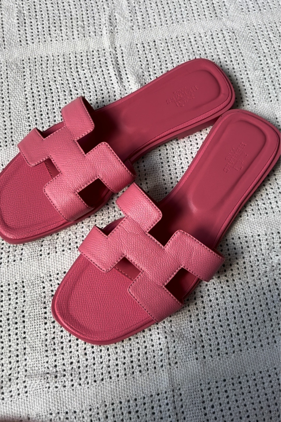 Hermes slides dhgate 

#LTKstyletip #LTKfindsunder50 #LTKsalealert