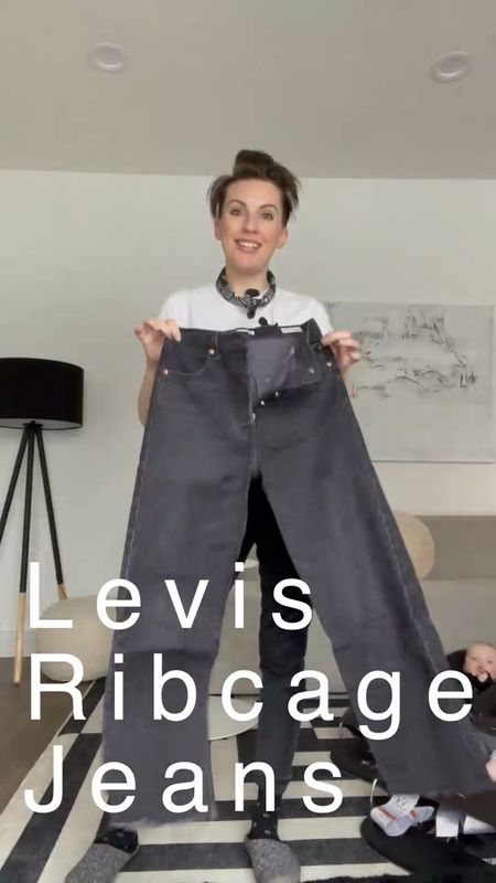  #minimalistfashion #styleinspo #jeans 
Emily Wheatley Keep or Sell Levi's Ribcage Straight Jean
https://rstyle.me/+MzmeQvPlb_DPjtYGLgldcg
Citizens of Humanity Charlotte Jean
https://rstyle.me/+hlH4uZnggRpV0xNd5fDFOA

#LTKFind #LTKfit