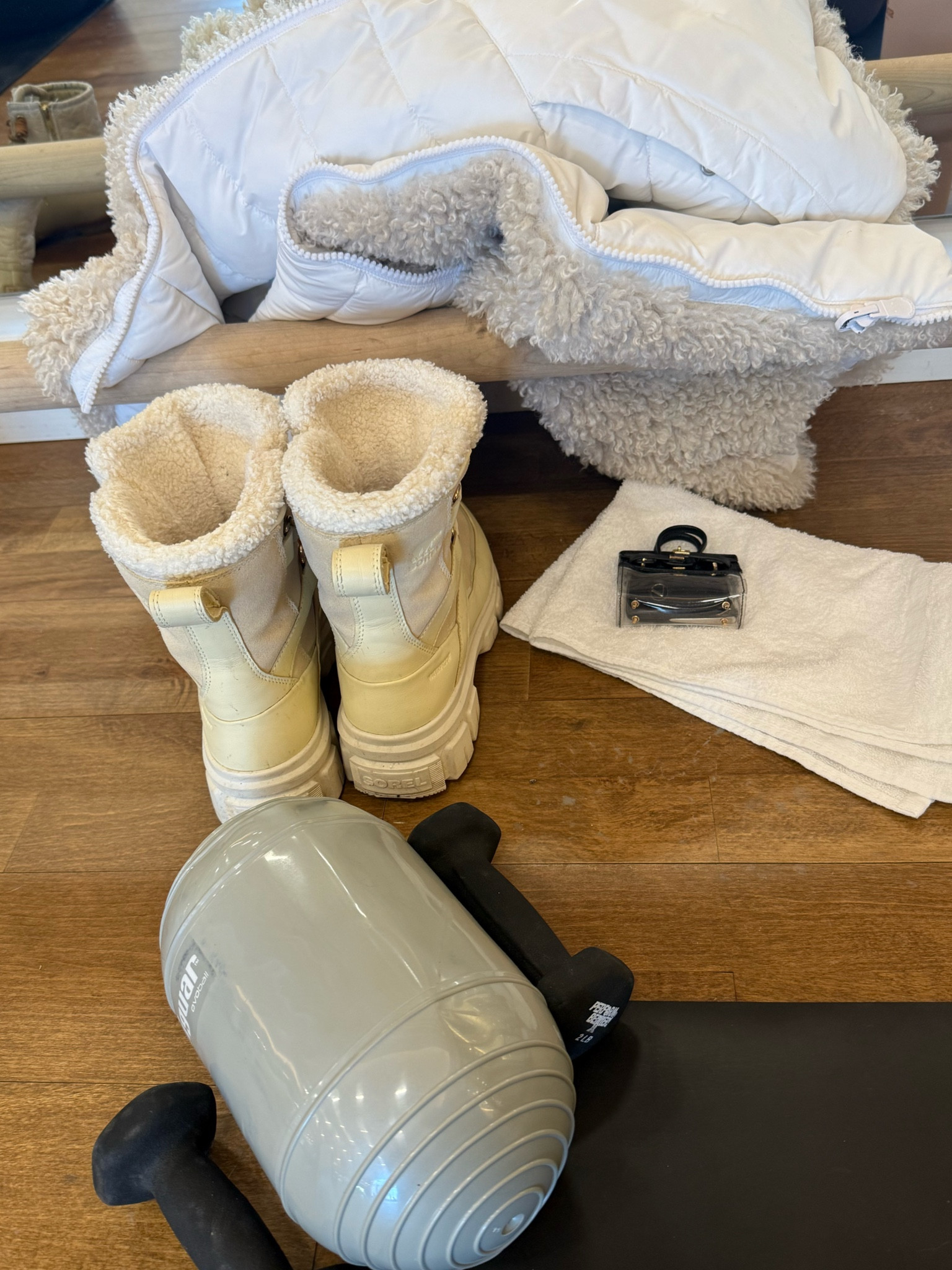 water resistant snow boots 🩵