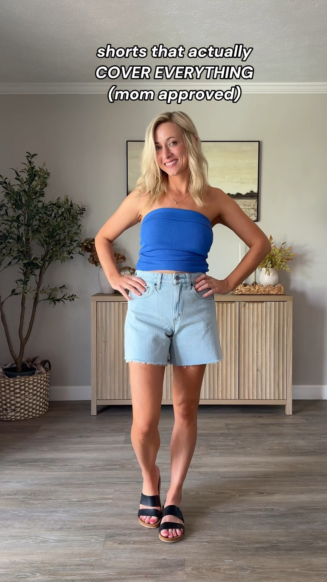bercrombie high waisted denim shorts that actually cover everything 🙌 mom friendly fit with real coverage. perfect for sports games, errands, and summer outfits.

size reference: 5’3” 118lbs wearing size 25

#abercrombiehaul #denimshorts #momshorts #summeroutfits #outfitideas 

#LTKootd #LTKmomlife #LTKFestival