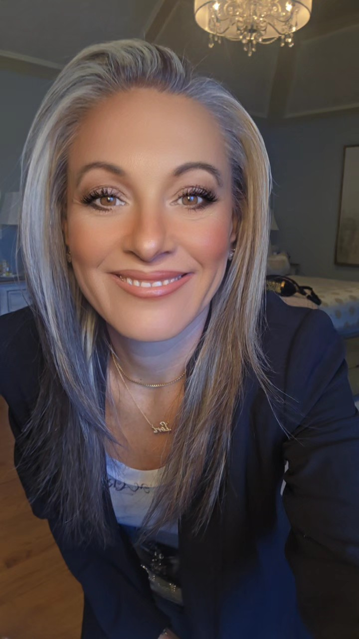 Love a blazer and graphic tee. Shop the look.

#LTKgrwm #LTKPetite #LTKootd