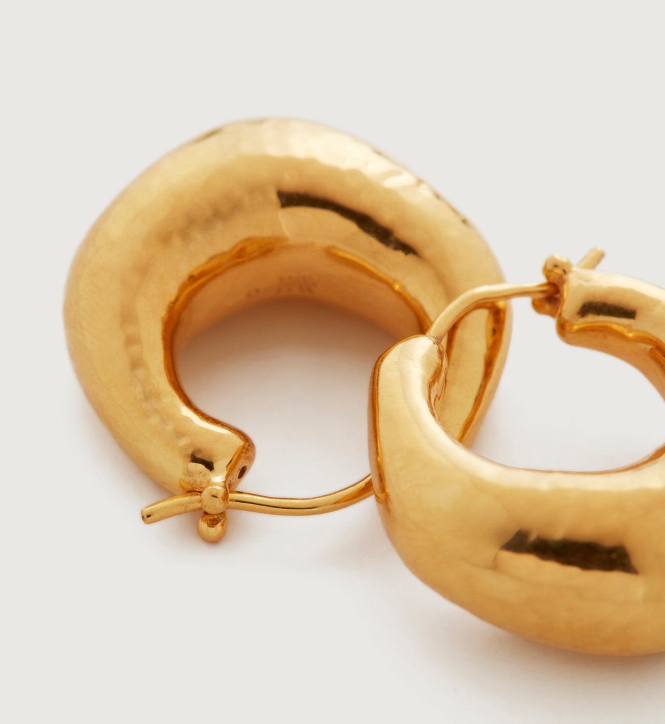 Deia Chunky Medium Hoop Earrings | Monica Vinader (Global)