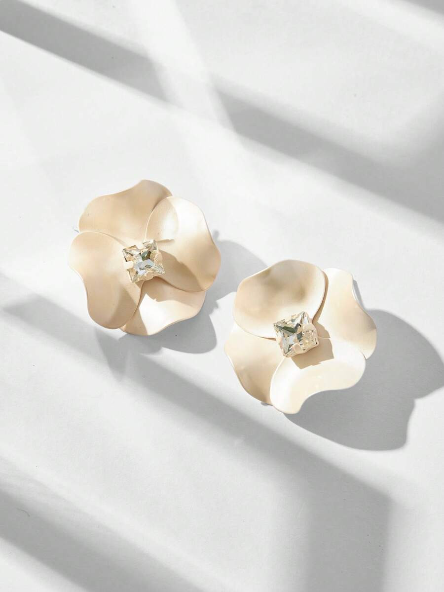 Maija Pre Gold Plated Micro Metallic Flower White Diamond Stud Earrings | SHEIN