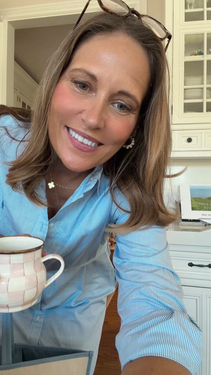 Lunch date OOTD! I’m headed to the hospital after lunch with my sister. Big thank you to all of the doctors and nurses that give care to our loved ones every day!! 🩷

#LTKootd #LTKOver40 #LTKdayinmylife