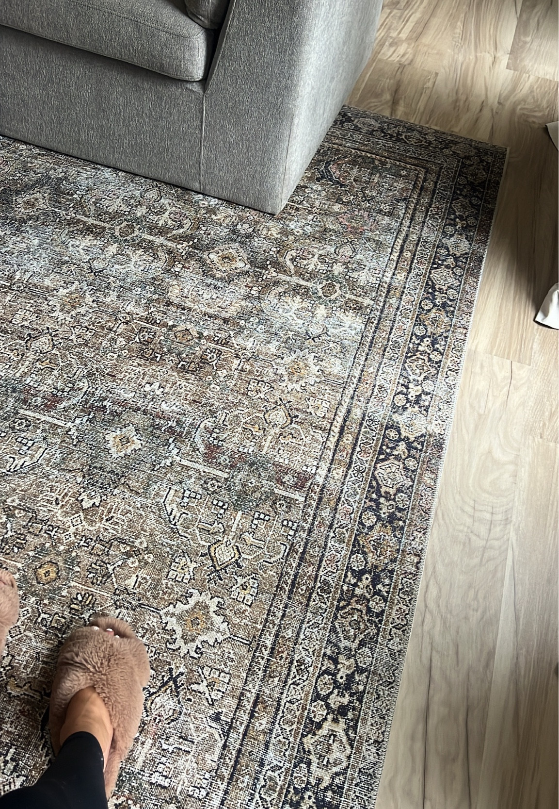 Rug goals 😍 all the warmth and deep tones for #fall

#falldecor #homedecor #ltkhome

#LTKHome #LTKFallSale #LTKStyleTip