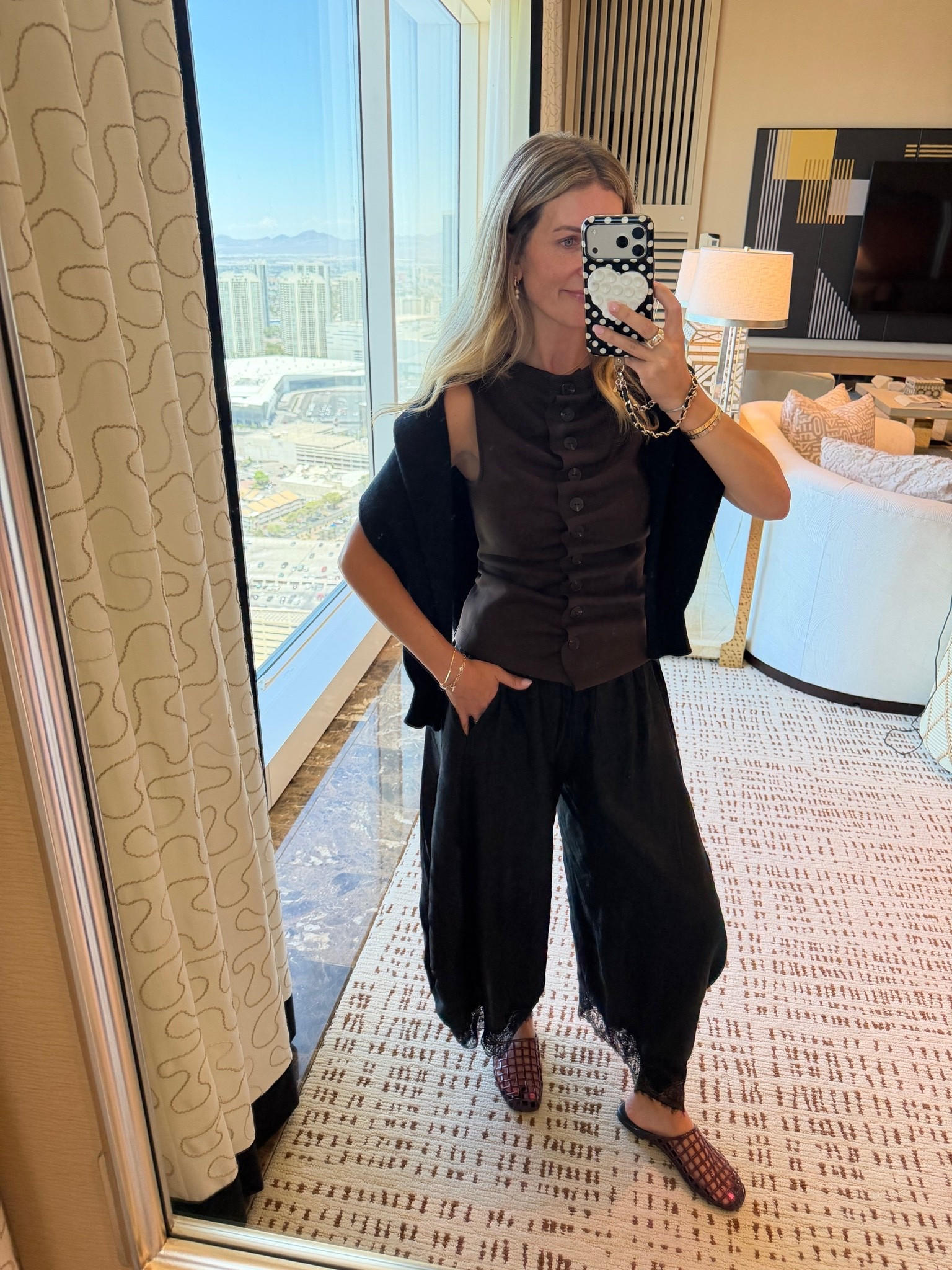 Las Vegas travel outfit! 
Travel, airport, airport outfit, travel outfit, summer, summer fashion, airport fashion, mom style, moms over 40

#LTKootd #LTKTravel #LTKmomlife