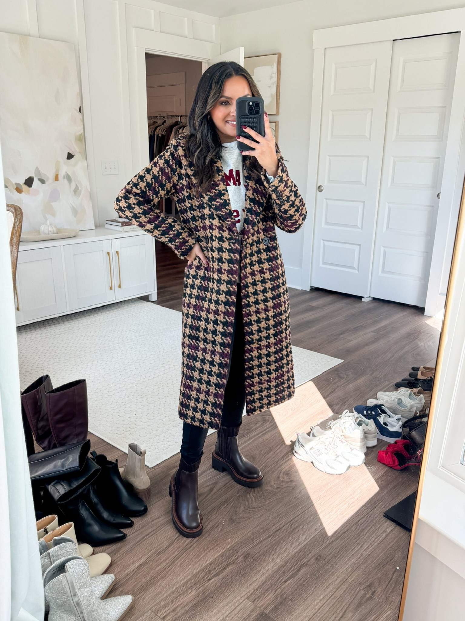 Outfit I packed for Europe! 

Plaid long coat size XXS petite TTS
Crewneck sweatshirt size S - oversized fit 
Black leggings size S regular TTS 
Chocolate brown boots size 5 TTS 

London outfit 
Fall fashion 
Fall family photos 
Cardigan 
Office outfit 
Fall outfit 
Fall style 
Petite outfits 
Europe travel
Europe outfits 

Honey Sweet Petite 
Honeysweetpetite 

#LTKHoliday #LTKStyleTip #LTKSeasonal