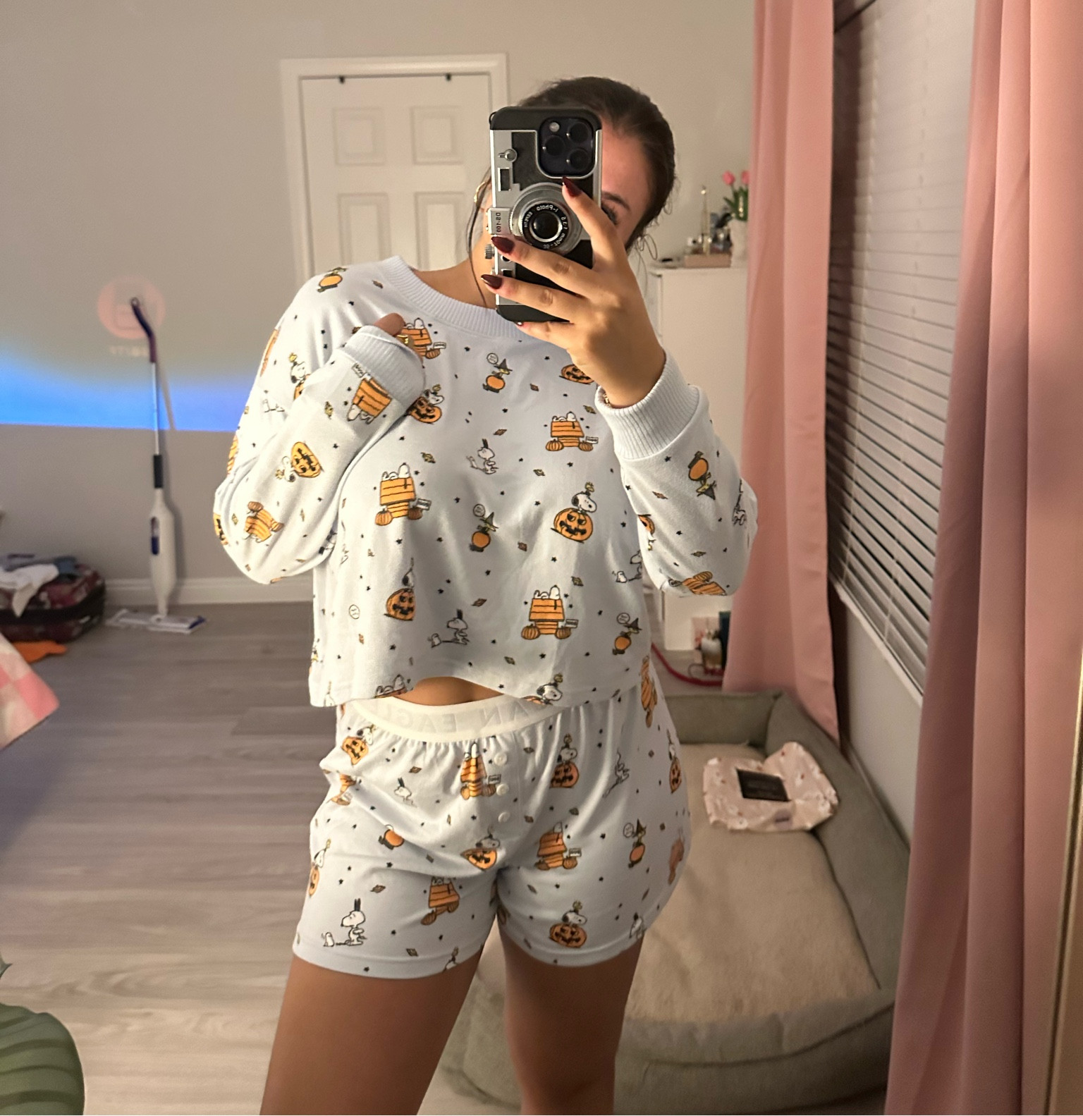 AMERICAN EAGLE SNOOPY PAJAMAS | FALL PAJAMAS 

#LTKSeasonal #LTKFindsUnder100 #LTKFallSale