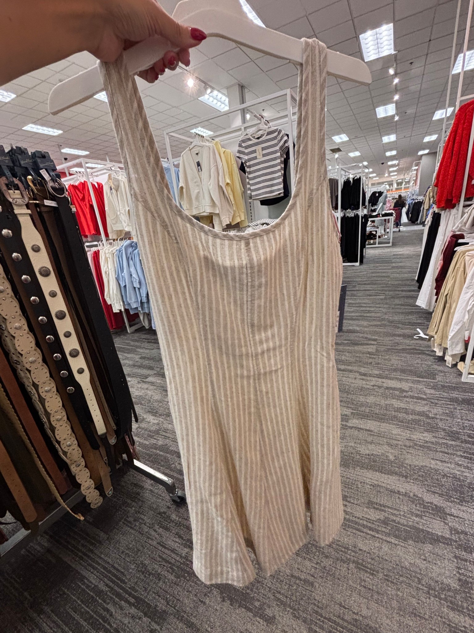 Linen blend mini dress
Also comes in other colors


#LTKSeasonal #LTKspringtrends #LTKspring