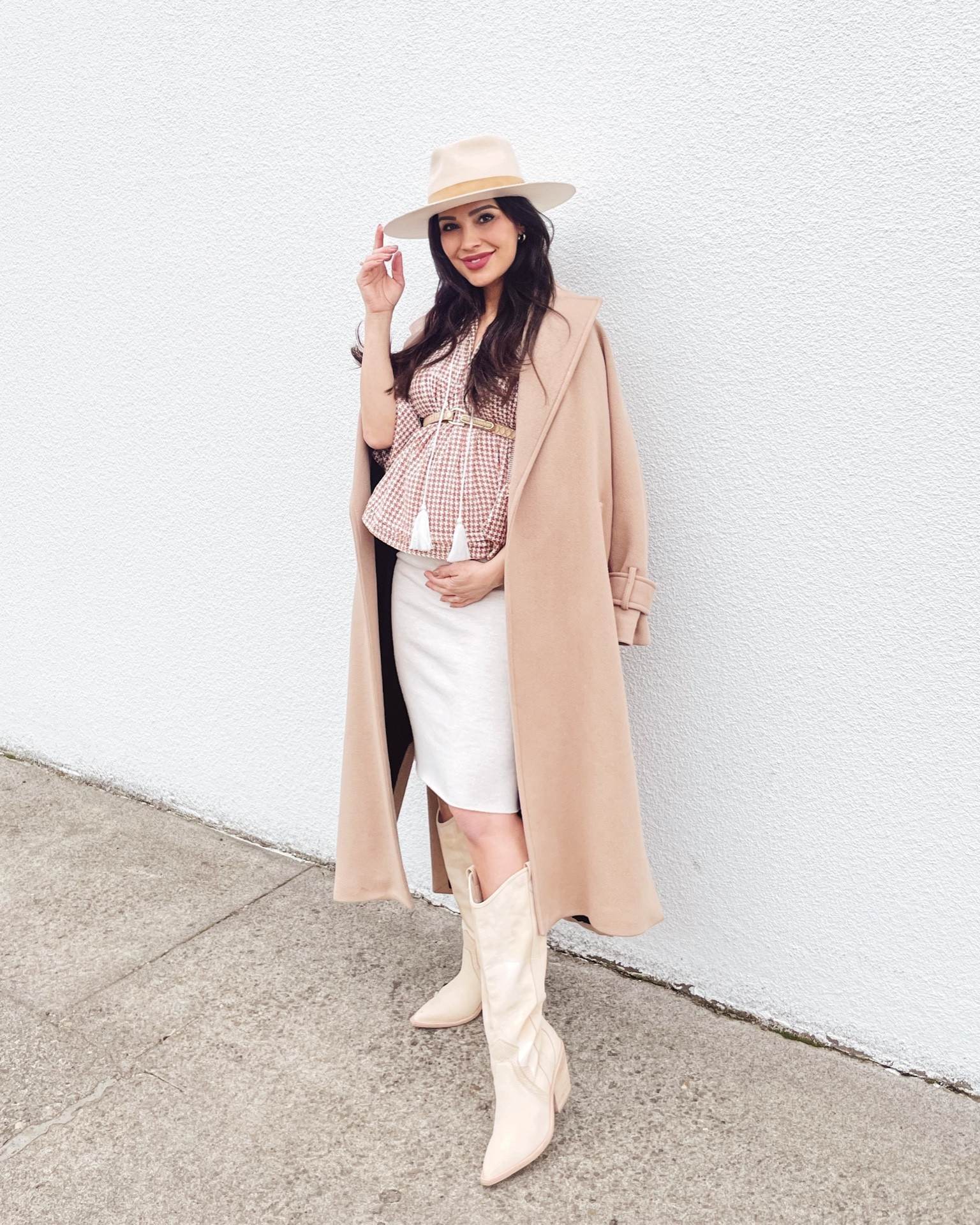 Third trimester Outfit: At 27 weeks, I find myself reaching for separates that are soft and comfy. 



#LTKbump #LTKfamily