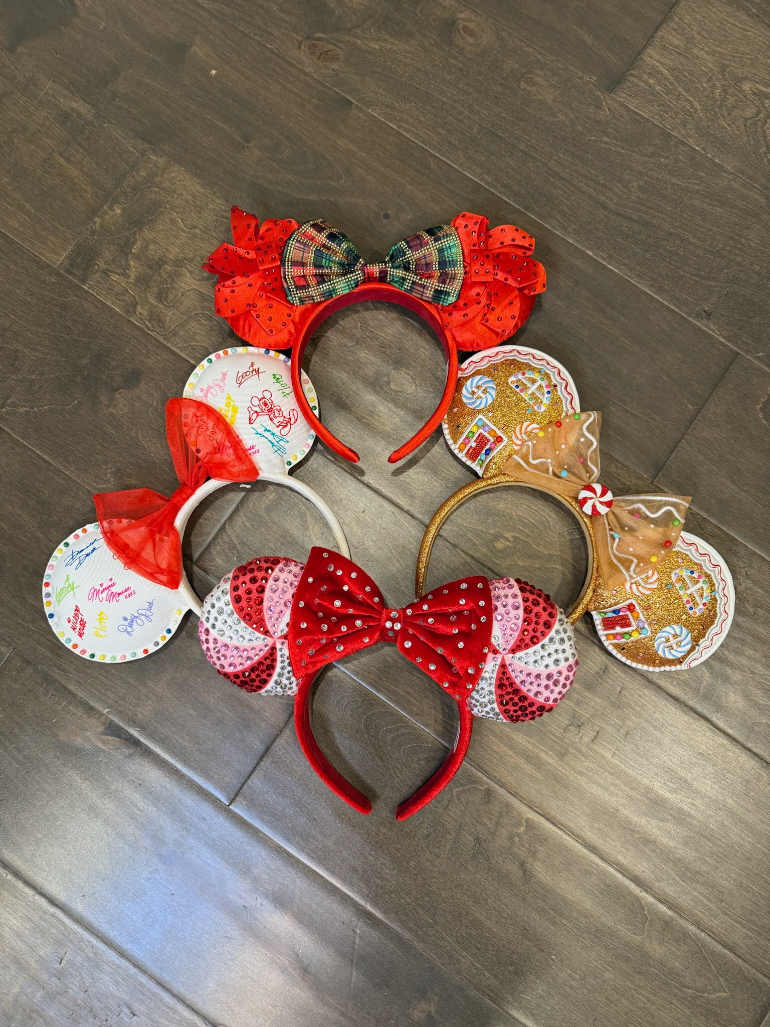 Disney ears perfect for a Christmas travel trip!!

plaid ears OOS but the rest are 20% off now!

christmas ears, christmas disney ears, christmas merch, disney christmas, disney holiday ears, holiday mickey ears, disney ear inspo, baublebar, disney, Mallory Lee Richardson 

 

#LTKHoliday #LTKSaleAlert #LTKFindsUnder50