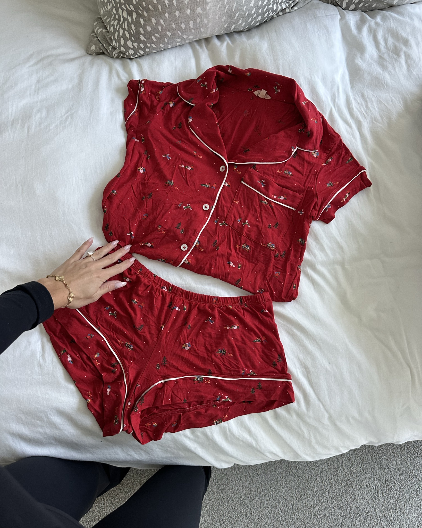 Holiday Jammie’s ❤️🎄 comes in kids, men’s and womens! Perfect for holiday photos or Christmas morning 

#LTKHoliday #LTKGiftGuide