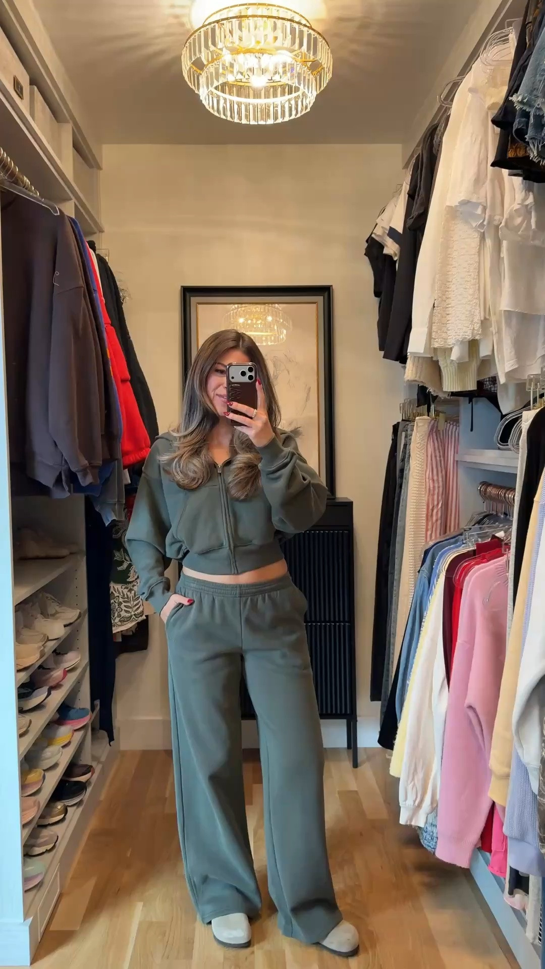 cropped olive-green fleece zip-up hoodie with matching wide-leg sweatpants Vuori cozy loungewear and fitness set perfect closet staple for fall 🙌🏻🍁

I’m 5’4” and typically wear a small / 2

Loungewear, Sweatpants set, Hoodie, Sports bra, Athletic vest, Leggings, Jackets, Everyday causal, workout set, leisure